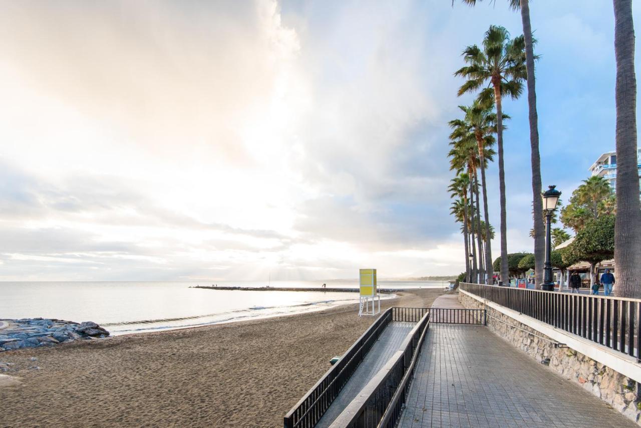 Beach Front Apartment-1St Line Marbella Exteriör bild