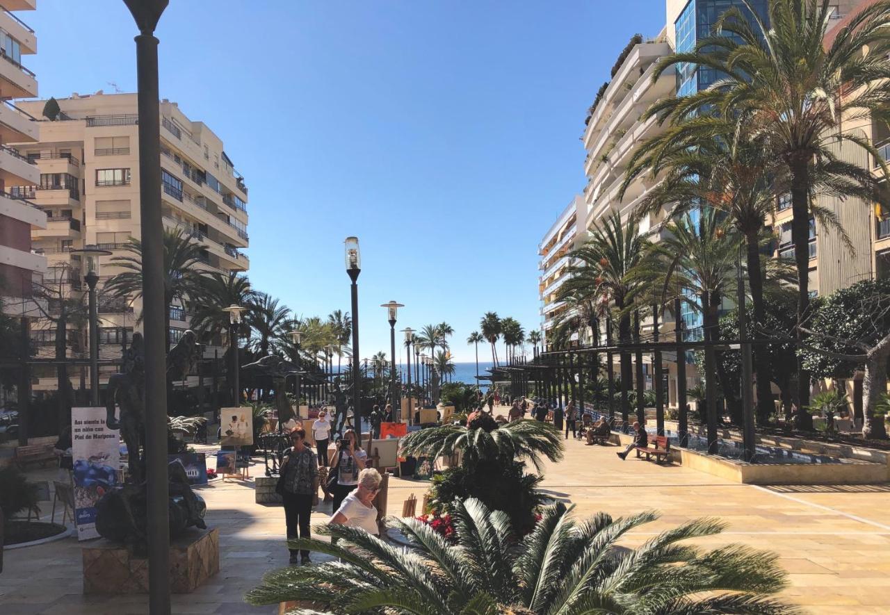 Beach Front Apartment-1St Line Marbella Exteriör bild